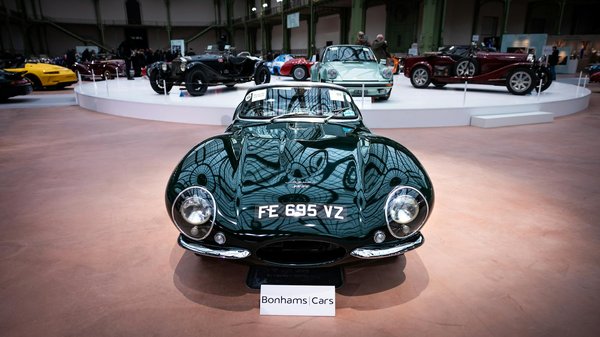 Ontdek hoe seizoenswisselingen je huidverzorgingsroutine beïnvloeden en optimaliseren!